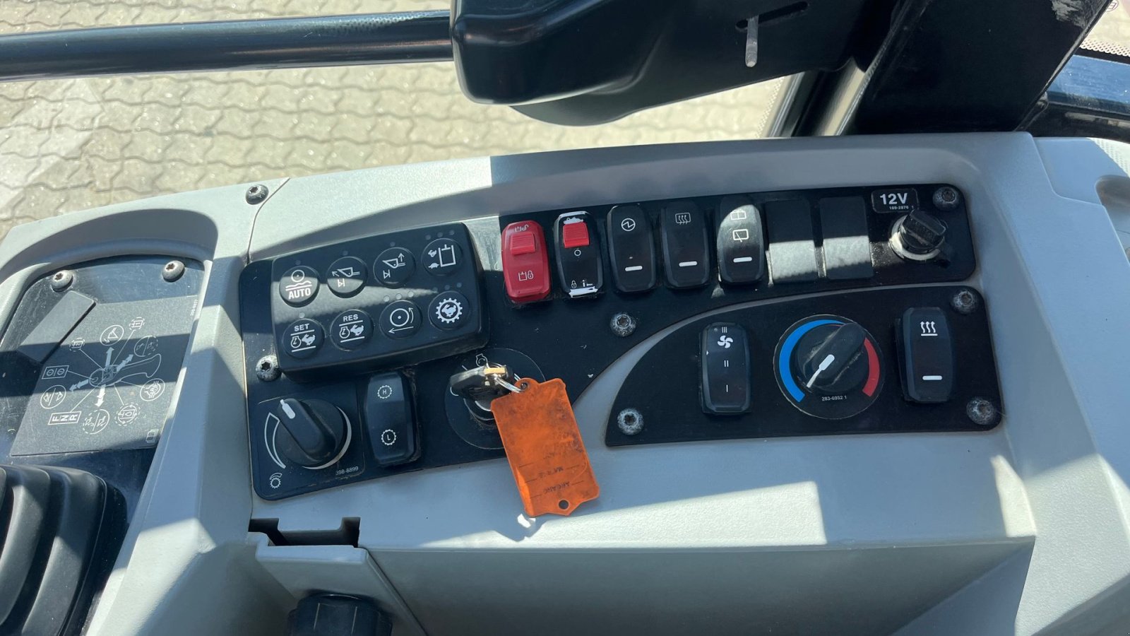 Radlader of the type CAT 906 M med skovl og gafler, Gebrauchtmaschine in Rønnede (Picture 10)