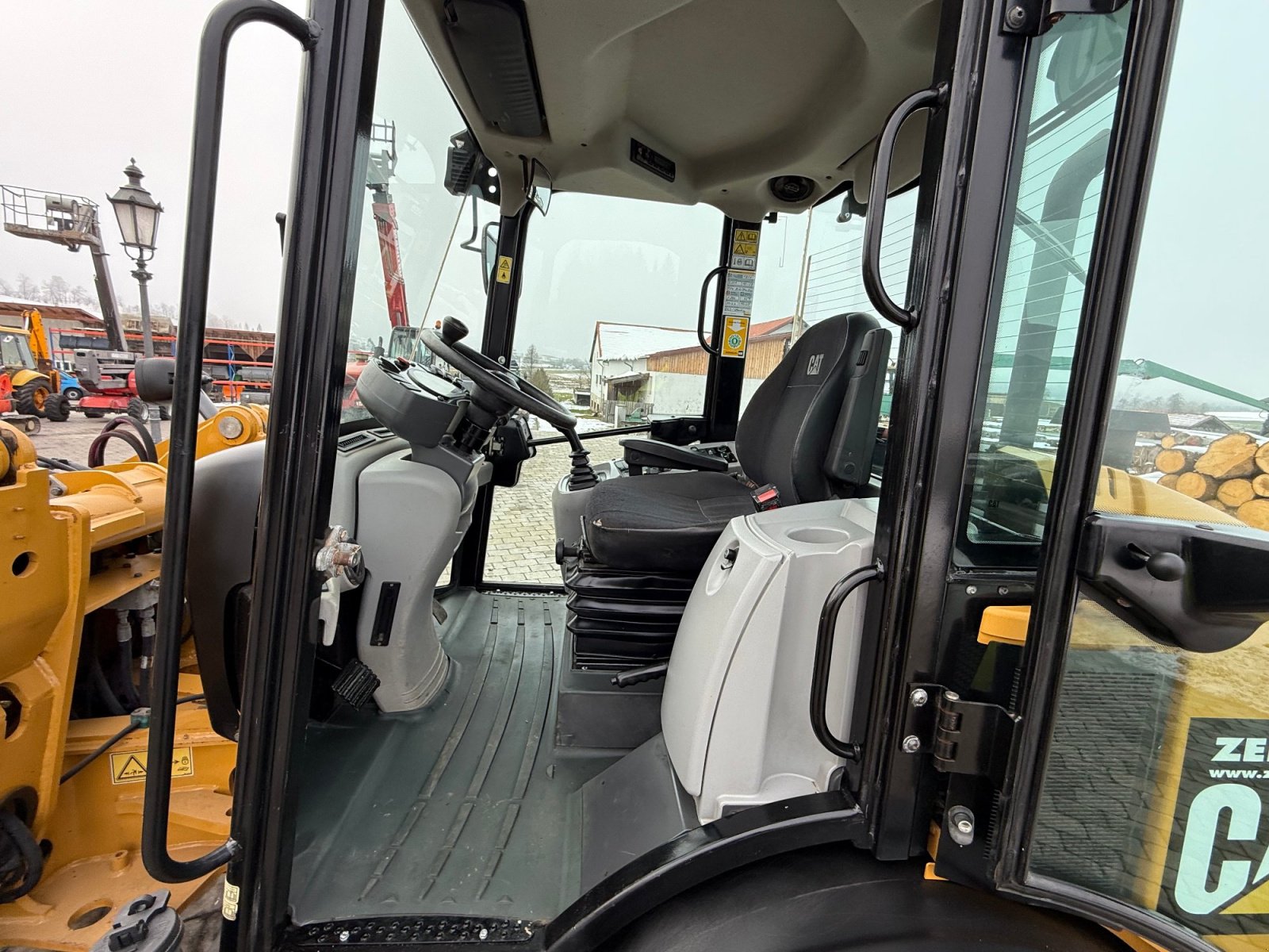 Radlader типа CAT 906 M, Gebrauchtmaschine в Neureichenau (Фотография 10)