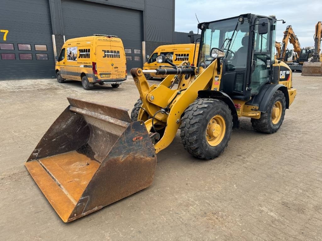 Radlader za tip CAT 906, Gebrauchtmaschine u Vojens (Slika 2)