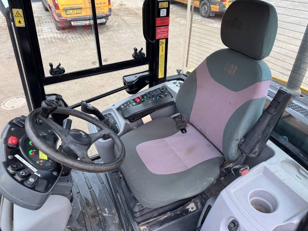 Radlader za tip CAT 906, Gebrauchtmaschine u Vojens (Slika 7)