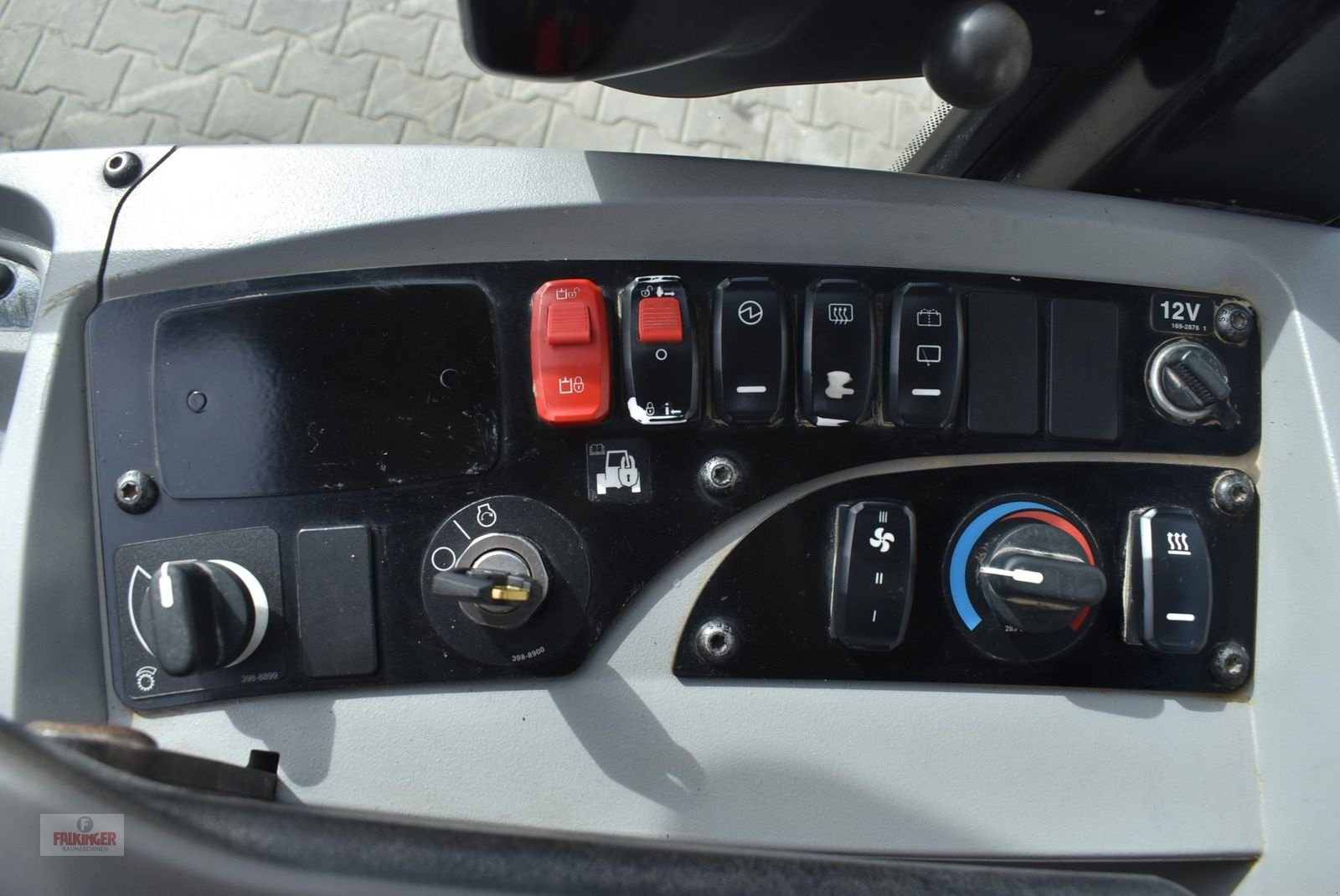 Radlader des Typs CAT 907M mit Straßenzulassung, Gebrauchtmaschine in Putzleinsdorf (Bild 8)