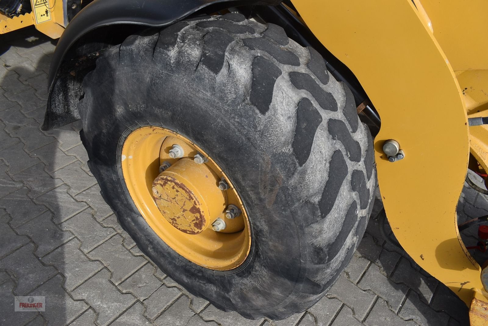 Radlader des Typs CAT 907M mit Straßenzulassung, Gebrauchtmaschine in Putzleinsdorf (Bild 11)