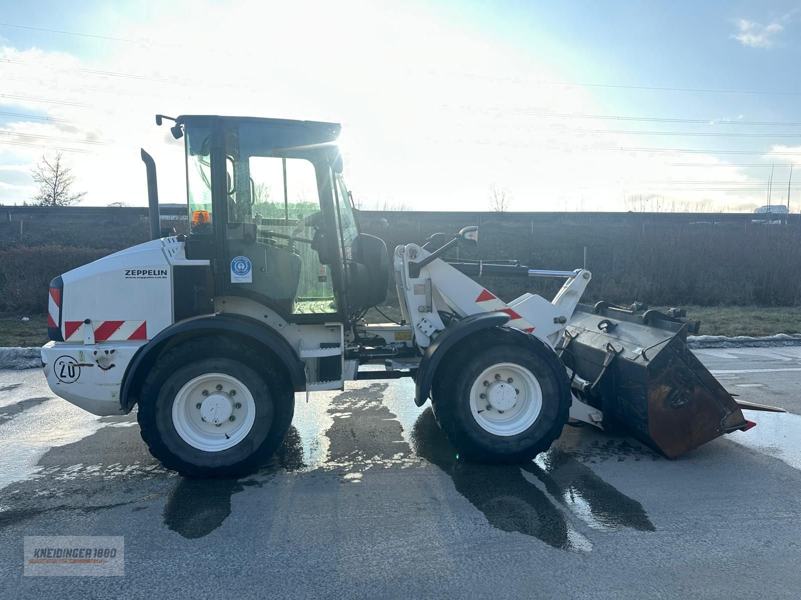 Radlader типа CAT 908 M, Gebrauchtmaschine в Altenfelden (Фотография 1)