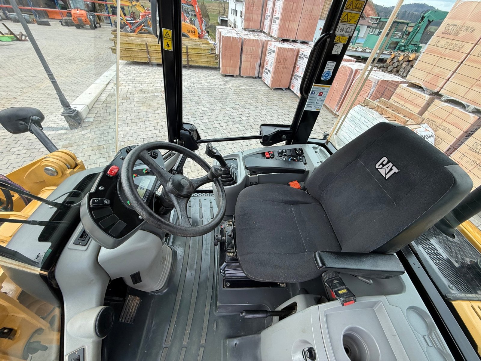 Radlader des Typs CAT 908 M, Gebrauchtmaschine in Neureichenau (Bild 12)