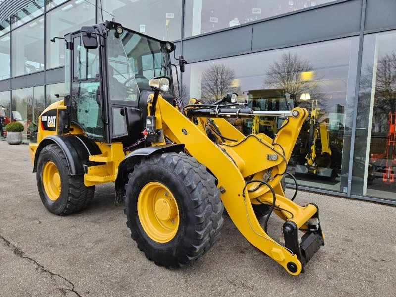 Radlader типа CAT 908m, Gebrauchtmaschine в Fårevejle (Фотография 1)