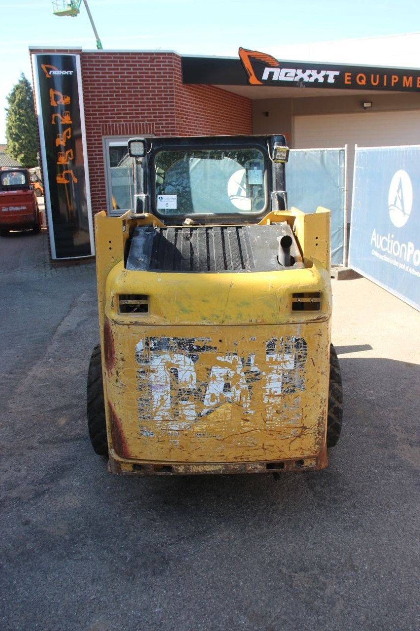 Radlader типа Caterpillar 216B3, Gebrauchtmaschine в Antwerpen (Фотография 4)