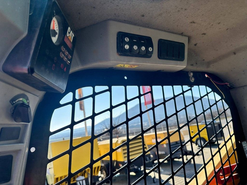 Radlader za tip Caterpillar 246D, Gebrauchtmaschine u Antwerpen (Slika 11)