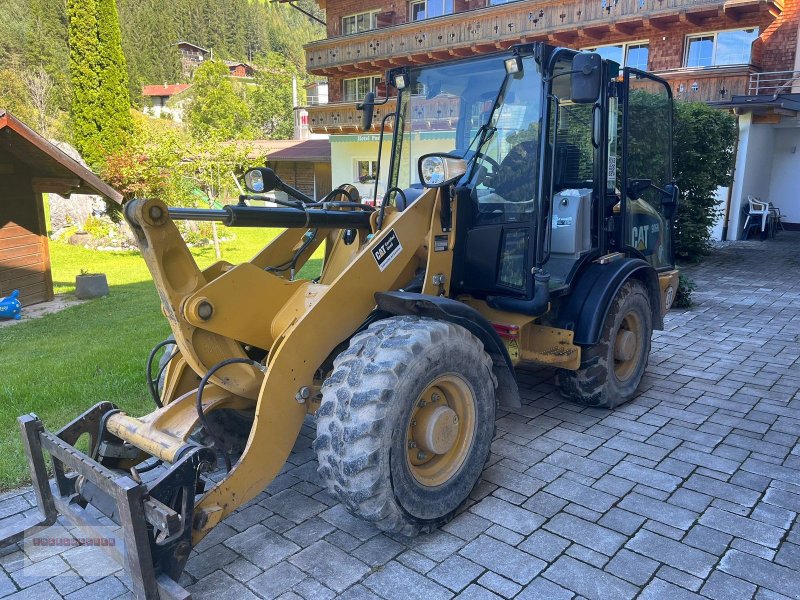 Radlader of the type Caterpillar 906 H in TOP ZUstand, Gebrauchtmaschine in Tarsdorf (Picture 1)