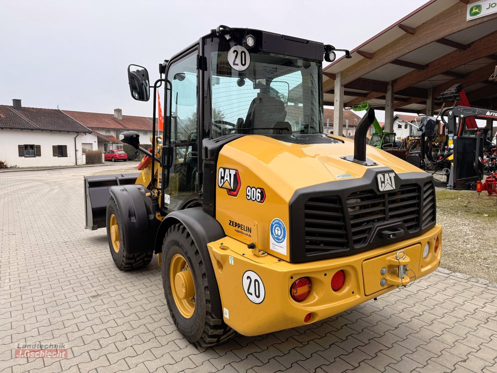 Radlader of the type Caterpillar 906, Gebrauchtmaschine in Mühldorf (Picture 16)