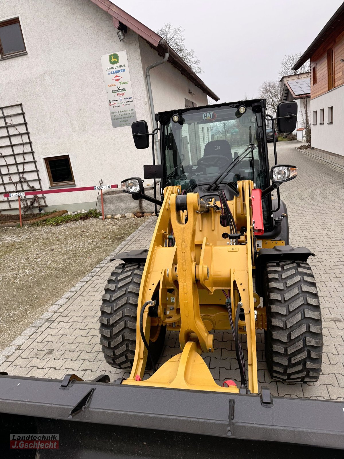 Radlader of the type Caterpillar 906, Gebrauchtmaschine in Mühldorf (Picture 22)