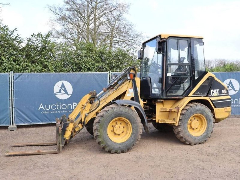 Radlader от тип Caterpillar 906, Gebrauchtmaschine в Antwerpen (Снимка 1)