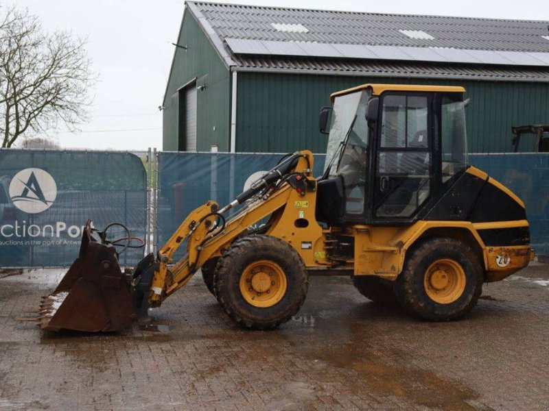 Radlader типа Caterpillar 906, Gebrauchtmaschine в Antwerpen