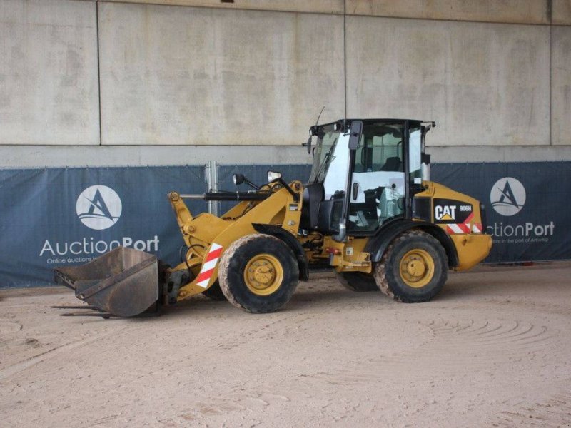 Radlader of the type Caterpillar 906H, Gebrauchtmaschine in Antwerpen (Picture 1)