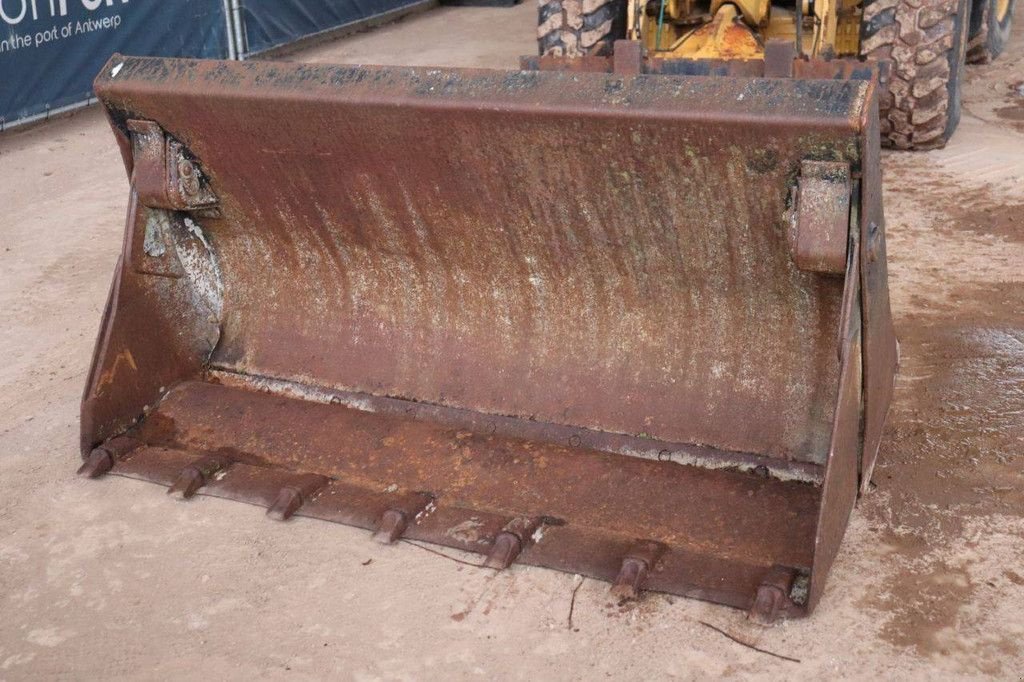 Radlader от тип Caterpillar 906H, Gebrauchtmaschine в Antwerpen (Снимка 11)