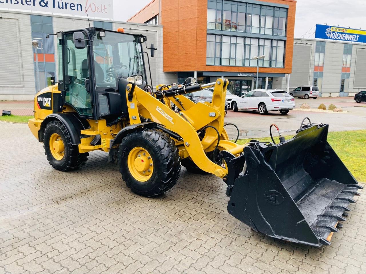 Radlader des Typs Caterpillar 907 M, Gebrauchtmaschine in Stuhr (Bild 3)