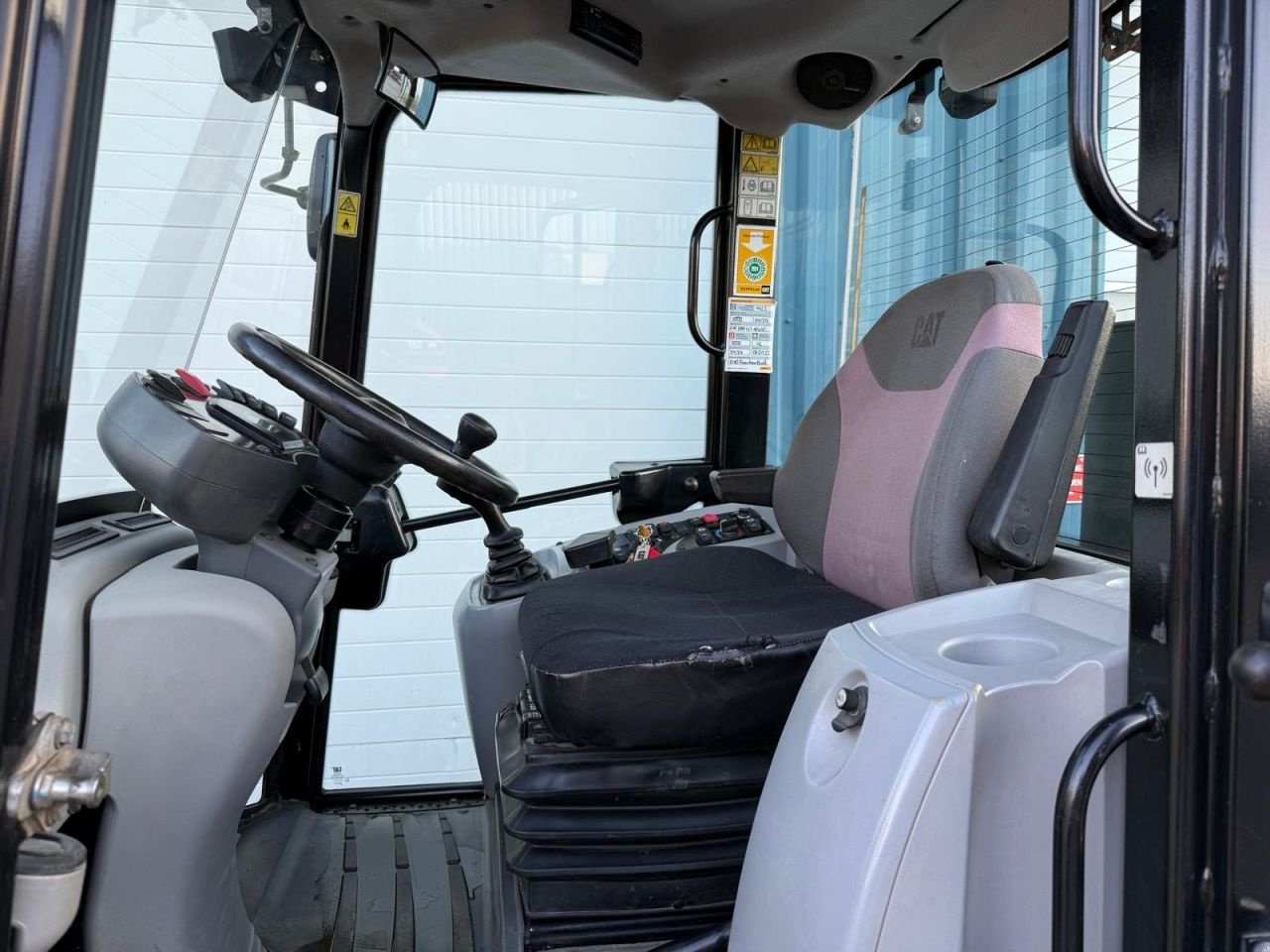 Radlader typu Caterpillar 907H, Gebrauchtmaschine v Oirschot (Obrázek 9)