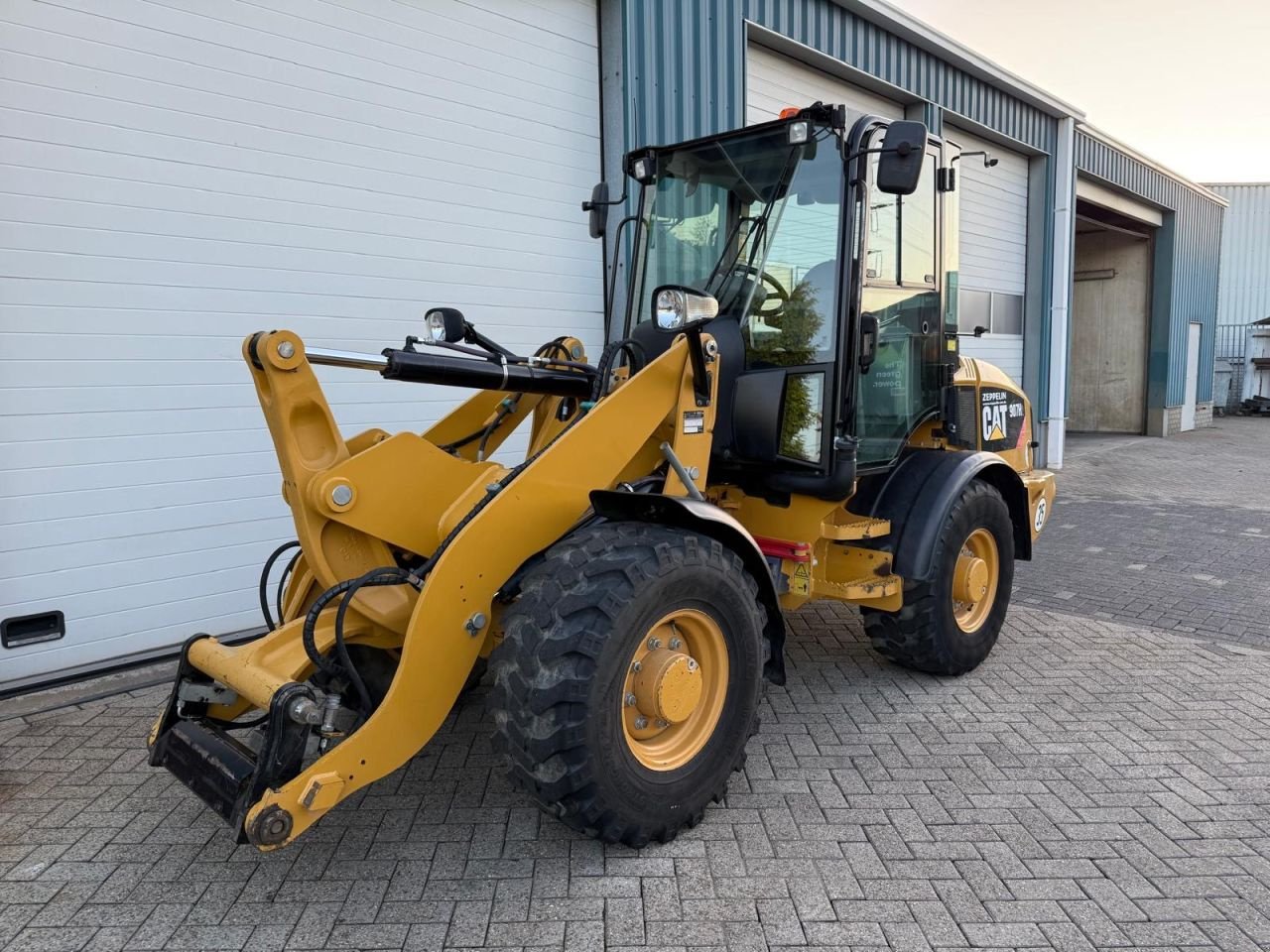 Radlader typu Caterpillar 907H, Gebrauchtmaschine v Oirschot (Obrázek 3)