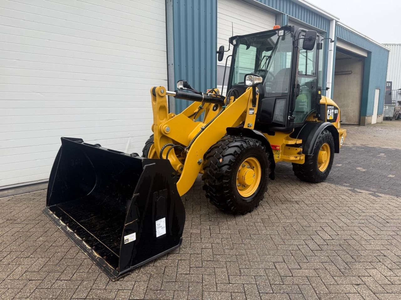 Radlader типа Caterpillar 907H, Gebrauchtmaschine в Oirschot (Фотография 1)