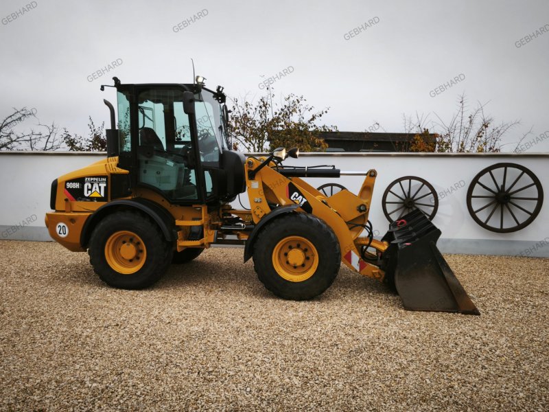 Radlader of the type Caterpillar 908 H2 mit Schaufel Paletten- Gabel Hoflader Cat, Gebrauchtmaschine in Großschönbrunn (Picture 1)