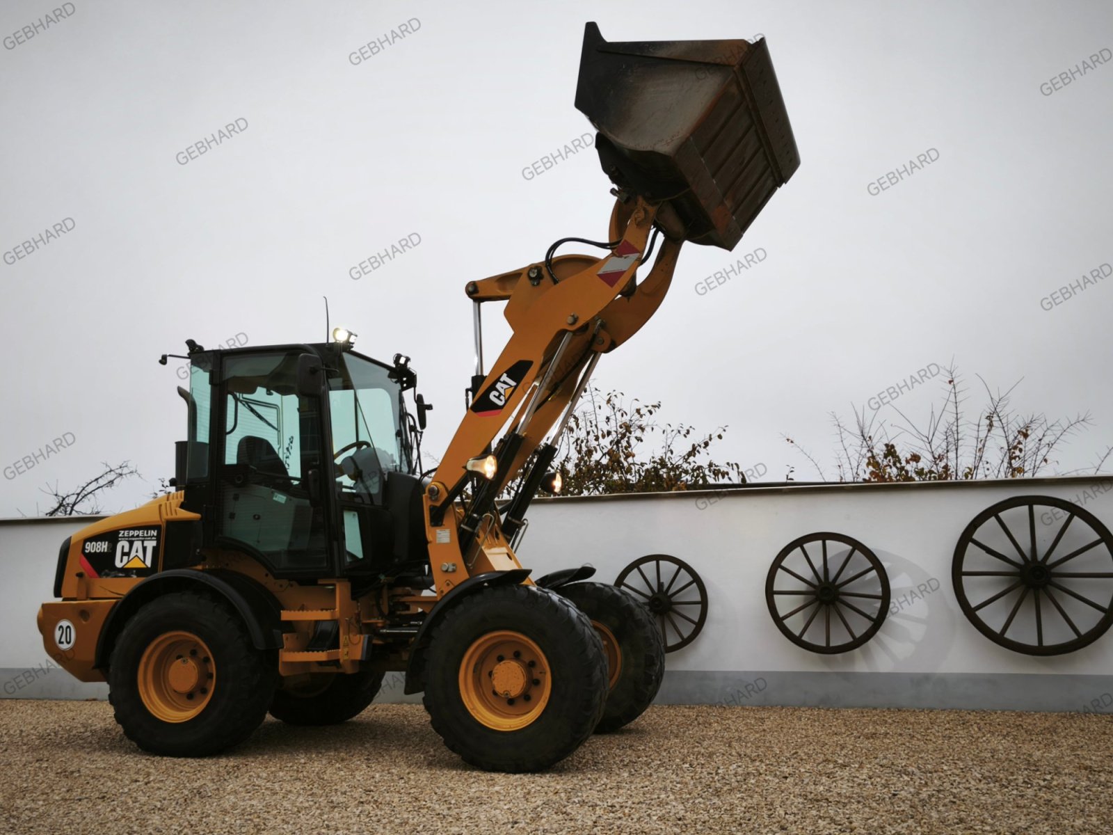 Radlader of the type Caterpillar 908 H2 mit Schaufel Paletten- Gabel Hoflader Cat, Gebrauchtmaschine in Großschönbrunn (Picture 12)