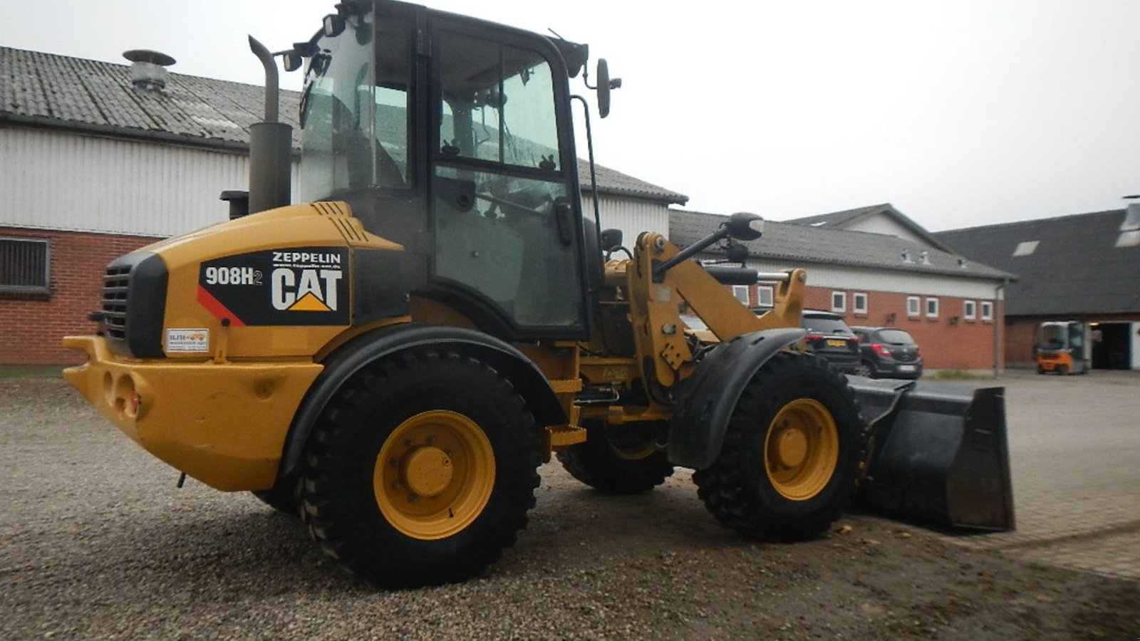 Radlader of the type Caterpillar 908 H2, Gebrauchtmaschine in Aabenraa (Picture 3)