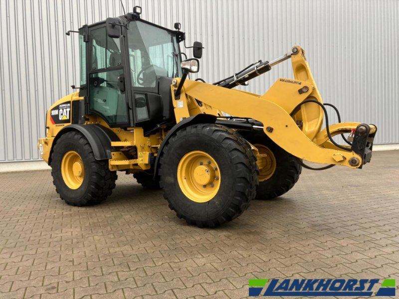 Radlader des Typs Caterpillar 908 M, Gebrauchtmaschine in Emsbüren (Bild 1)