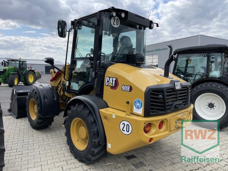 Radlader of the type Caterpillar 908 Radlader, Neumaschine in Wölfersheim-Berstadt (Picture 3)