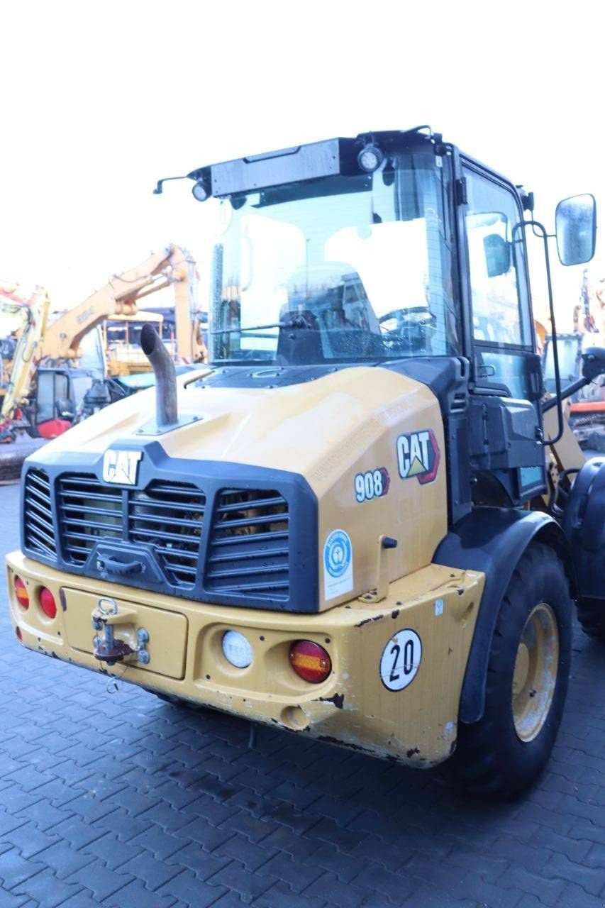 Radlader des Typs Caterpillar 908, Gebrauchtmaschine in Antwerpen (Bild 7)