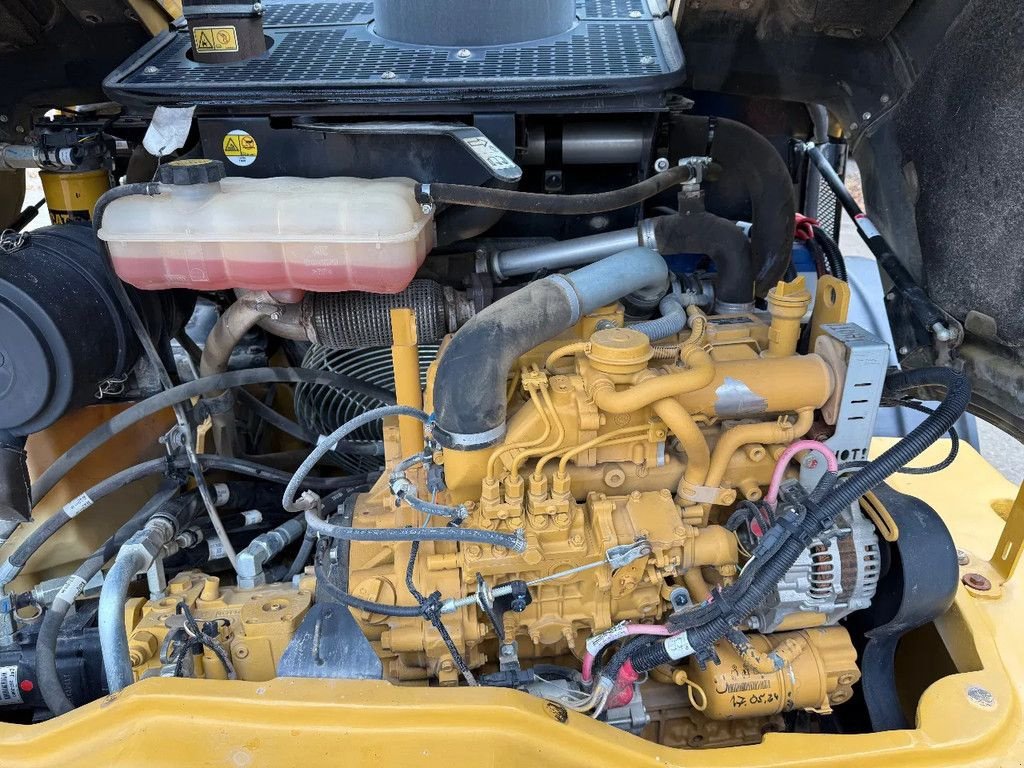 Radlader of the type Caterpillar 908H, Gebrauchtmaschine in Doetinchem (Picture 9)