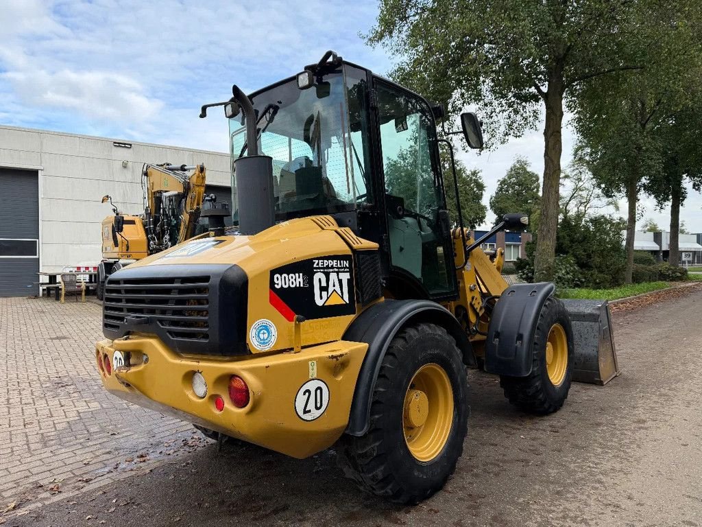 Radlader of the type Caterpillar 908H, Gebrauchtmaschine in Doetinchem (Picture 3)