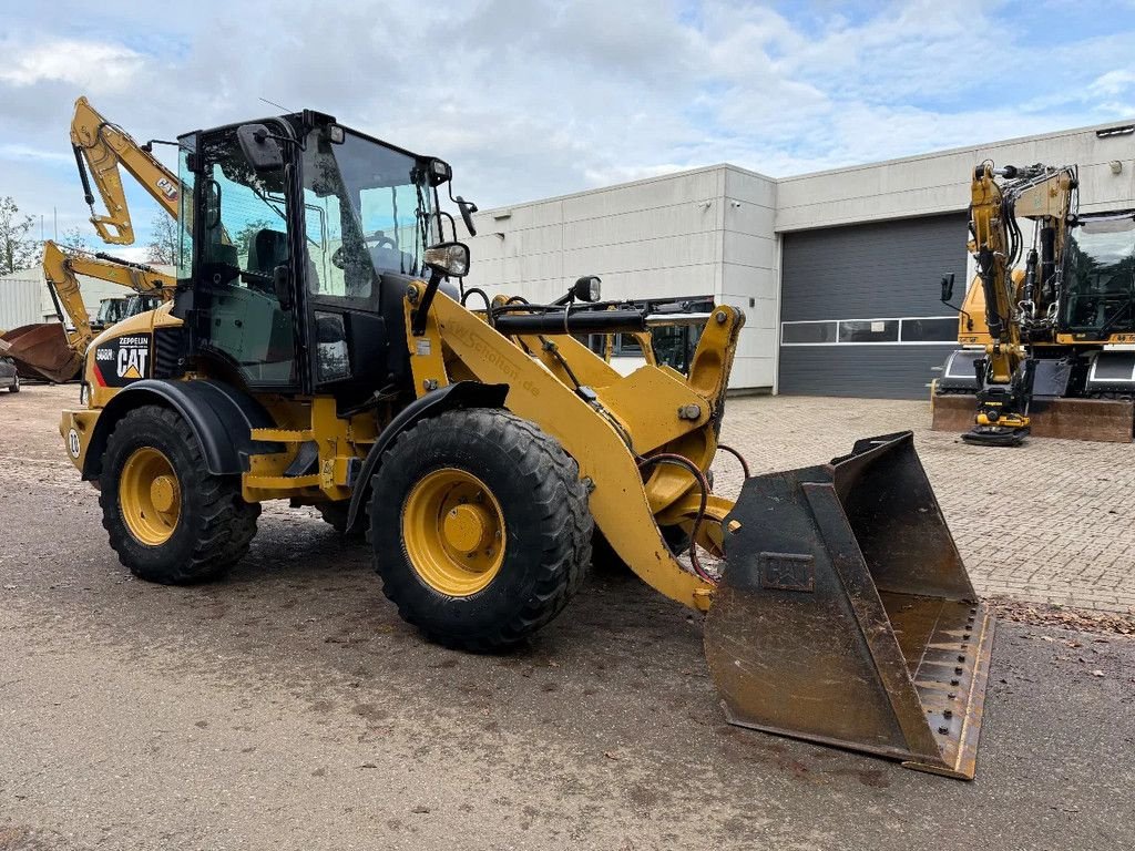 Radlader of the type Caterpillar 908H, Gebrauchtmaschine in Doetinchem (Picture 4)