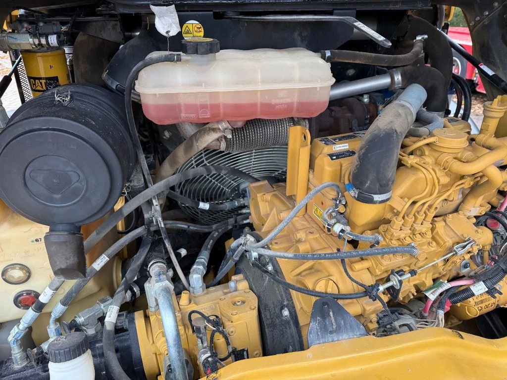 Radlader of the type Caterpillar 908H, Gebrauchtmaschine in Doetinchem (Picture 10)