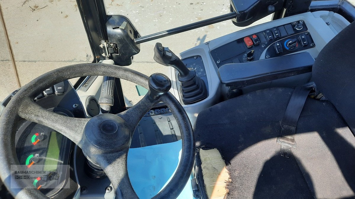 Radlader of the type Caterpillar 908M 906, Gebrauchtmaschine in Stetten (Picture 6)