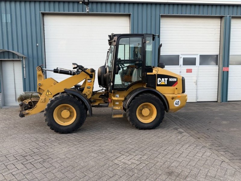 Caterpillar 908M, Gebrauchtmaschine, Baujahr: 2017, Betriebsstunden / Hektar: 7600 (Bild 1) Radlader des Typs Caterpillar 908M, Gebrauchtmaschine in Oirschot (Bild 1)
