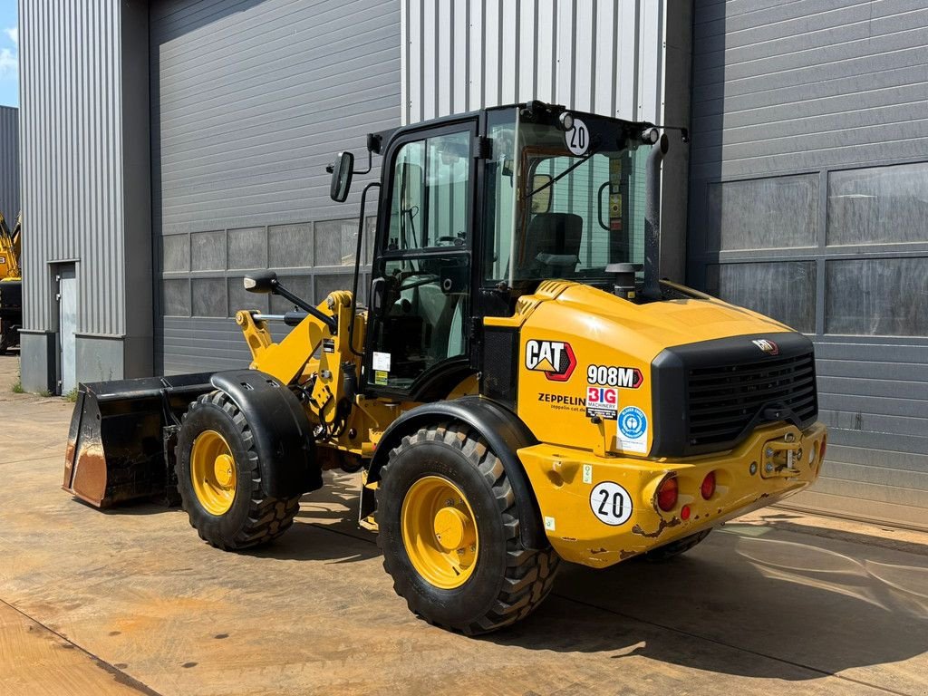 Radlader of the type Caterpillar 908M, Gebrauchtmaschine in Velddriel (Picture 3)