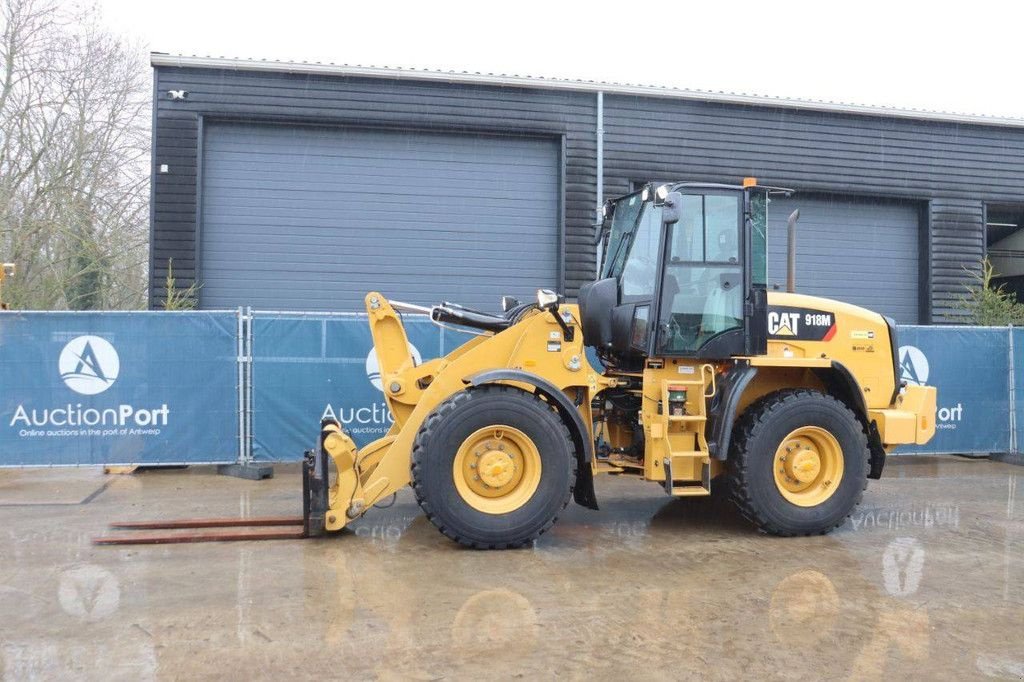Radlader des Typs Caterpillar 918M, Gebrauchtmaschine in Antwerpen (Bild 1)