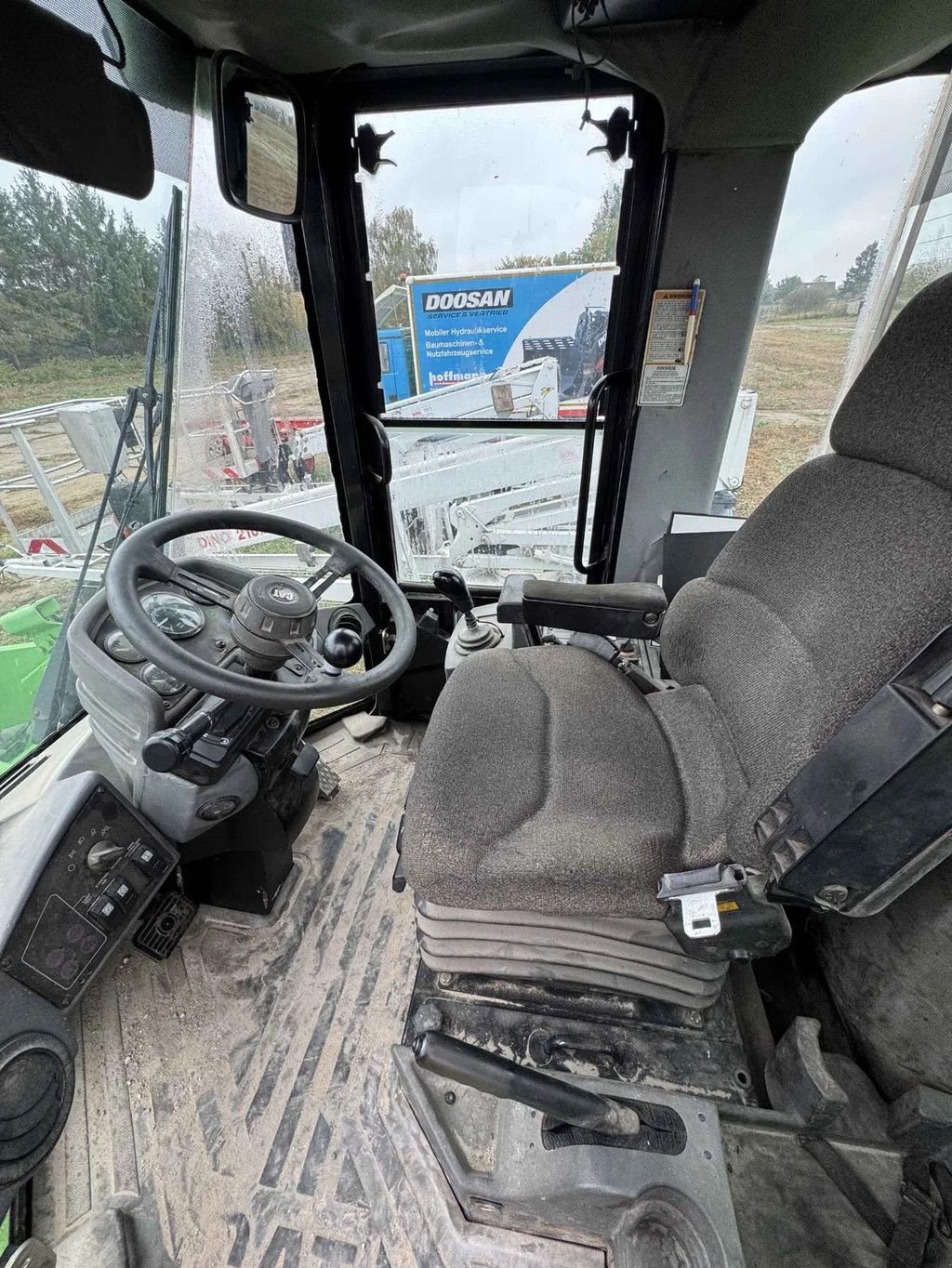 Radlader des Typs Caterpillar 928G, Gebrauchtmaschine in Oost West en Middelbeers (Bild 4)