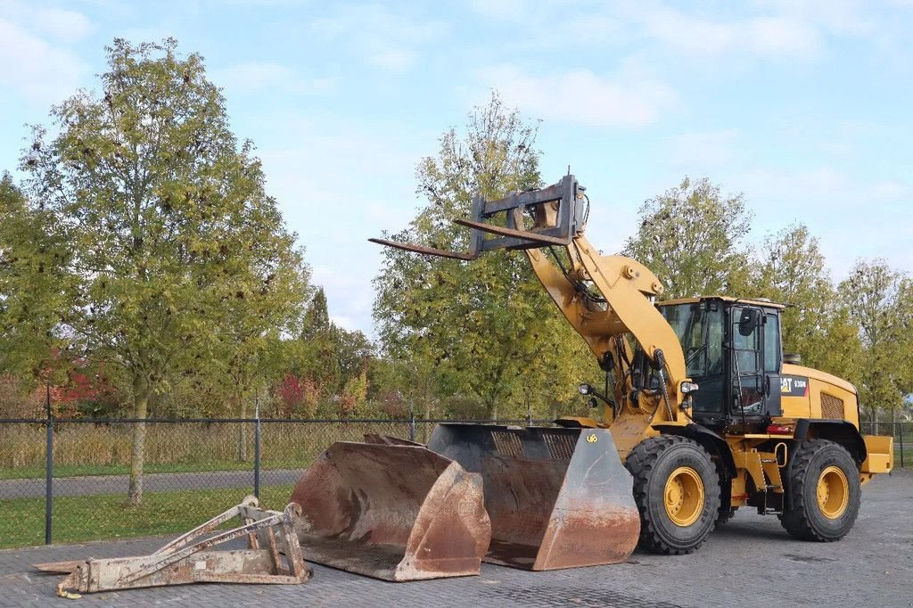 Radlader typu Caterpillar 938 M 2X BUCKET JIB FORKS BSS GOOD CONDITION, Gebrauchtmaschine v Marknesse (Obrázek 2)