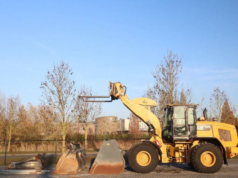 Radlader des Typs Caterpillar 938 M 2X BUCKET JIB FORKS BSS GOOD CONDITION, Gebrauchtmaschine in Marknesse (Bild 1)