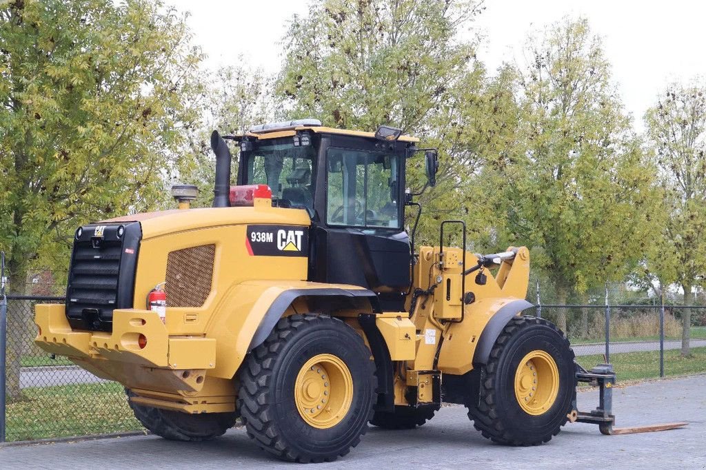 Radlader от тип Caterpillar 938 M 2X BUCKET JIB FORKS BSS GOOD CONDITION, Gebrauchtmaschine в Marknesse (Снимка 7)