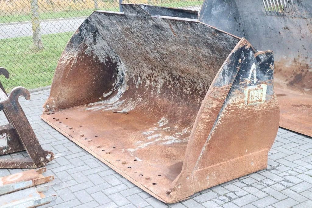 Radlader tip Caterpillar 938 M 2X BUCKET JIB FORKS BSS GOOD CONDITION, Gebrauchtmaschine in Marknesse (Poză 10)