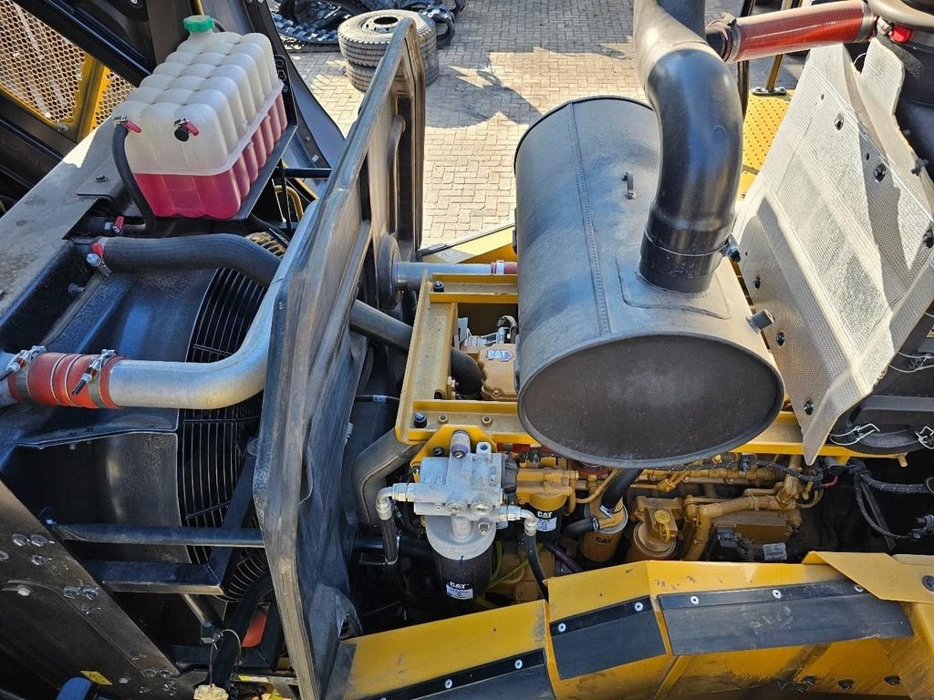 Radlader of the type Caterpillar 950L, Neumaschine in Krabbendijke (Picture 11)