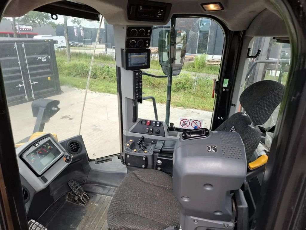 Radlader of the type Caterpillar 972 MXE, Gebrauchtmaschine in Scharsterbrug (Picture 8)