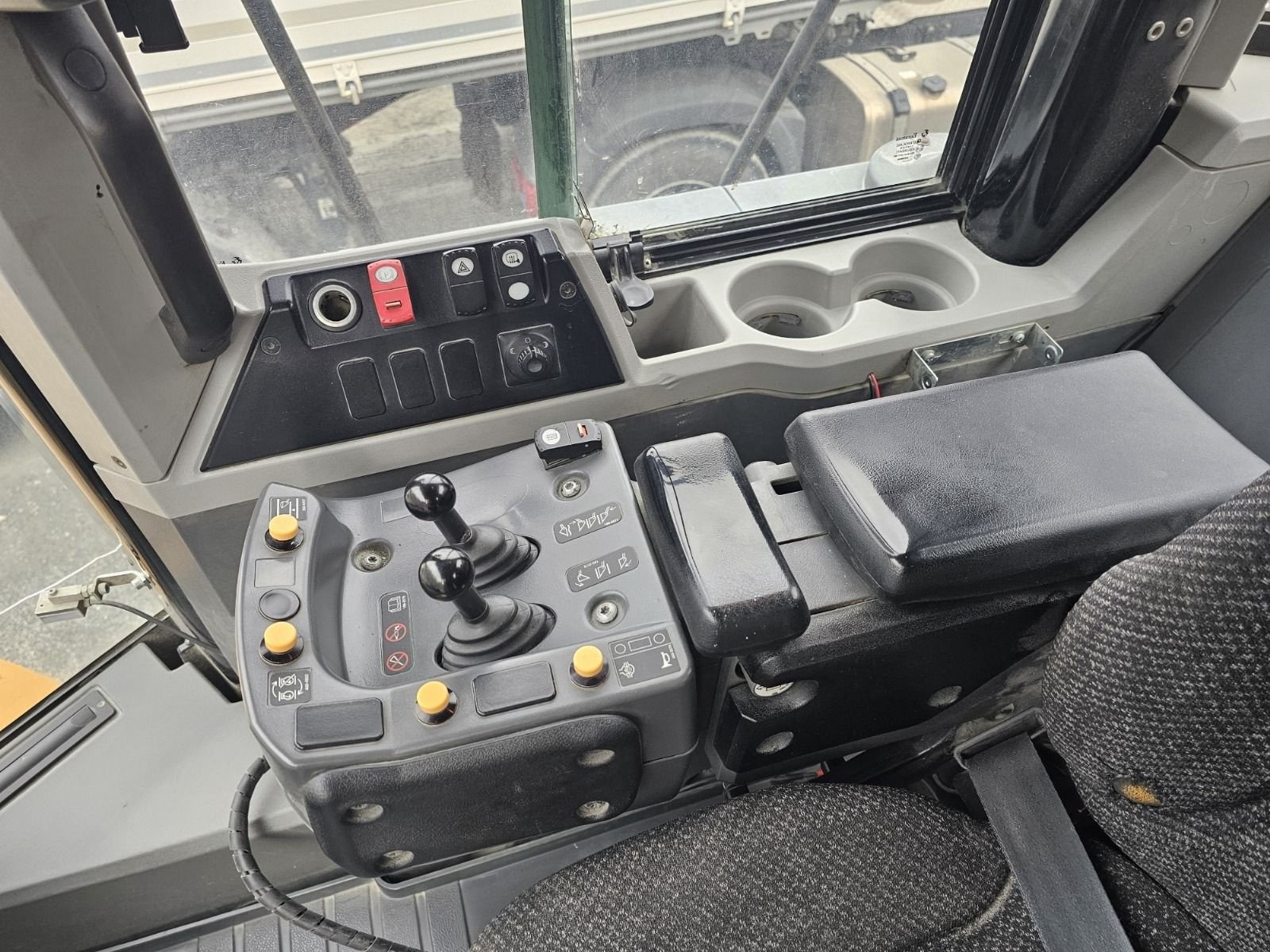 Radlader του τύπου Caterpillar 972MXE, Gebrauchtmaschine σε Gabersdorf (Φωτογραφία 19)