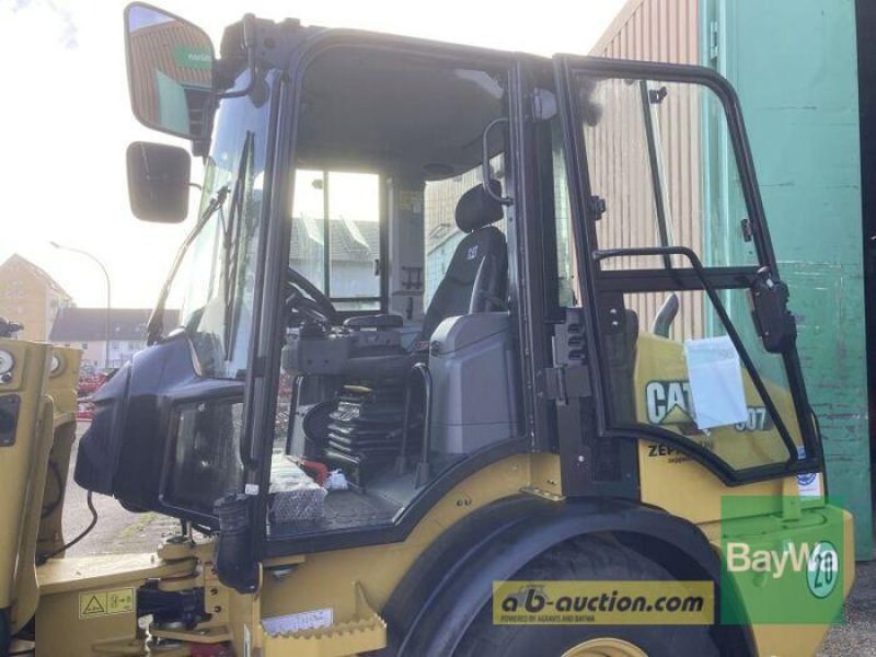 Radlader typu Caterpillar CAT 907, Gebrauchtmaschine v Obertraubling (Obrázek 11)