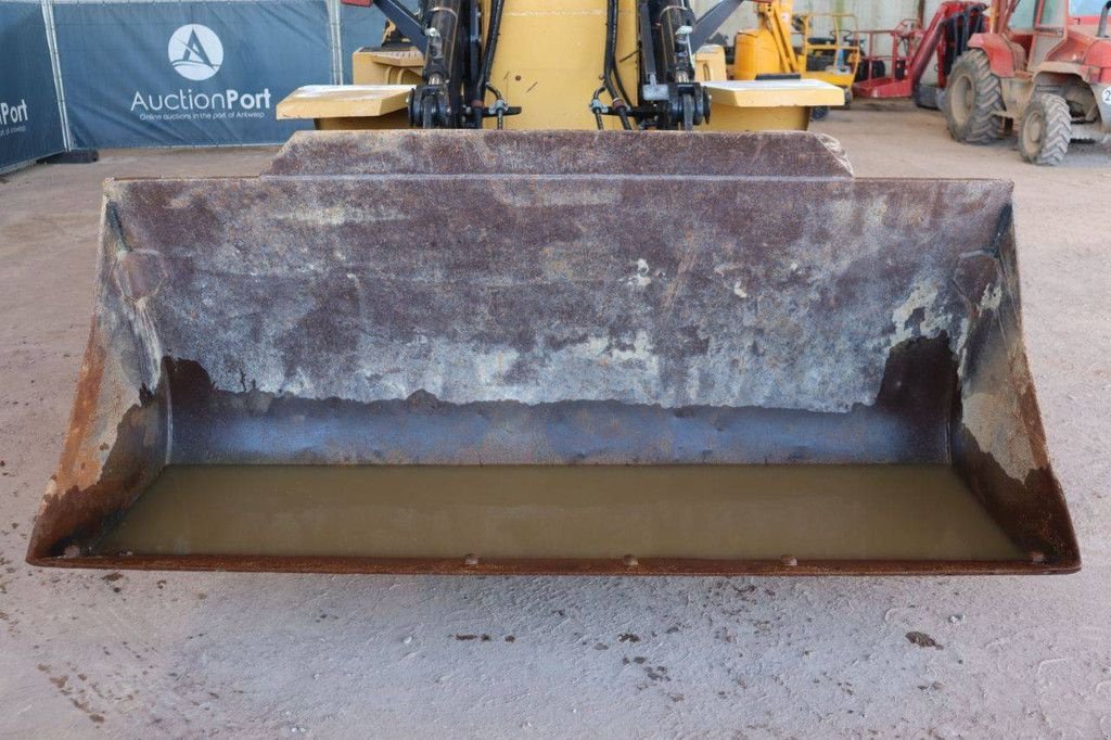 Radlader tipa Caterpillar IT14G, Gebrauchtmaschine u Antwerpen (Slika 11)