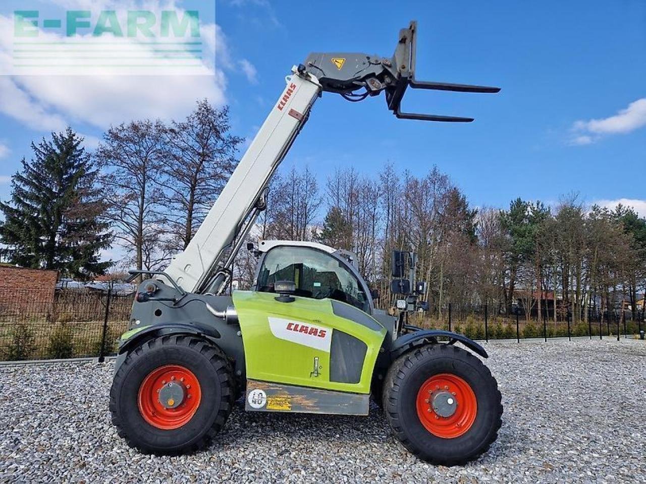 Radlader of the type CLAAS scorpion 7055, Gebrauchtmaschine in ZELOW (Picture 5)