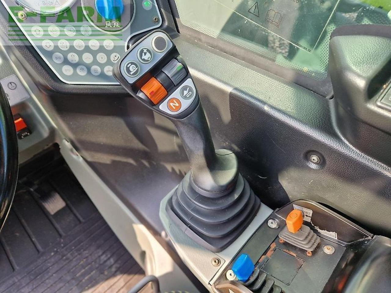 Radlader of the type CLAAS scorpion 7055, Gebrauchtmaschine in ZELOW (Picture 10)