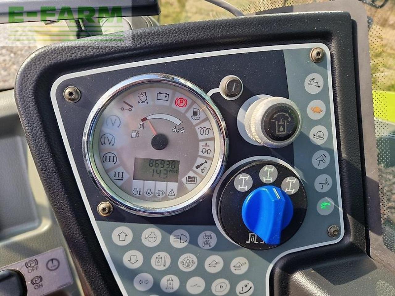 Radlader of the type CLAAS scorpion 7055, Gebrauchtmaschine in ZELOW (Picture 11)