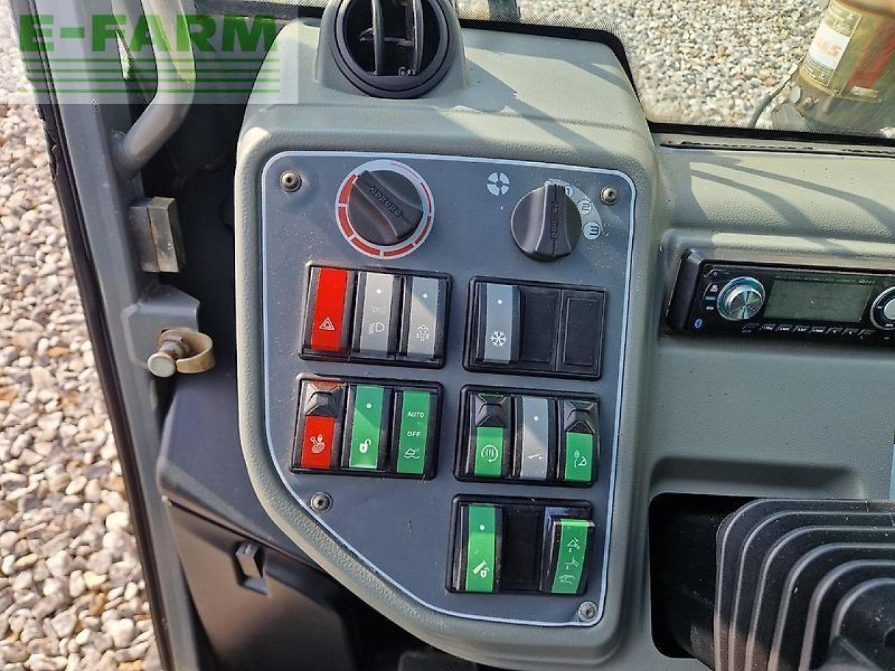 Radlader of the type CLAAS scorpion 7055, Gebrauchtmaschine in ZELOW (Picture 12)